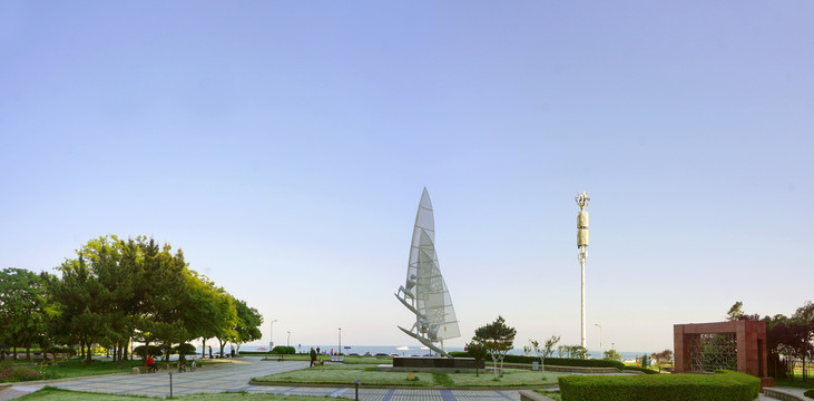 青岛浮山湾海滨广场海趣园全景