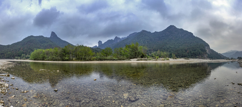 浙江台州神仙居风景区山脚全景