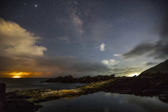 岩石星空