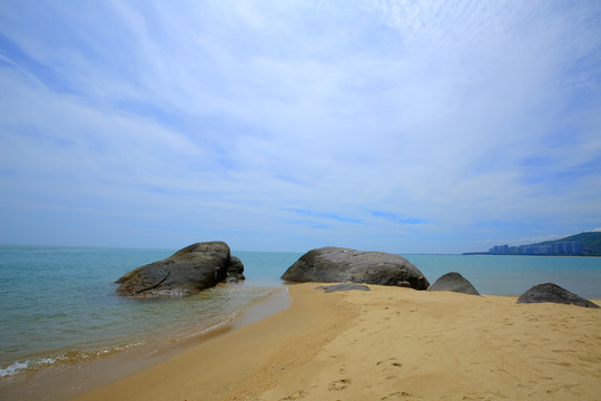 大海蓝天沙滩