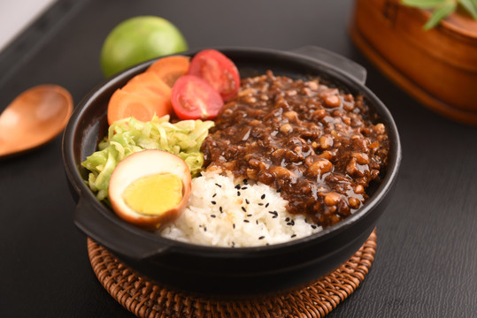 台湾卤肉饭