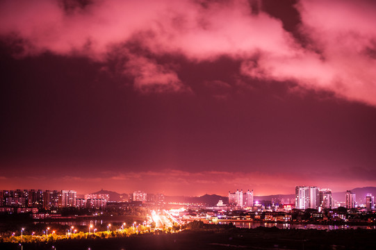 海滨城市夜景