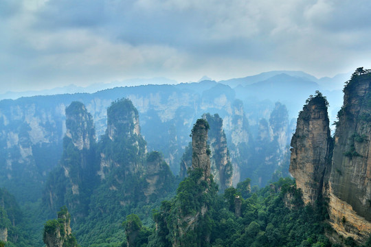 张家界石英砂岩峰林地貌景观