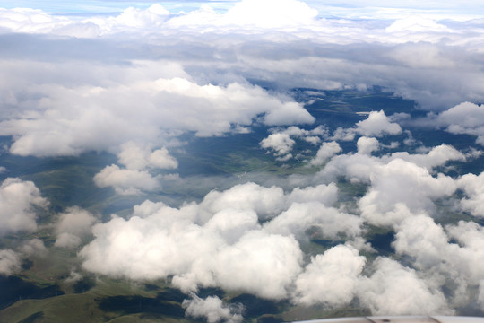 飞机上拍的云