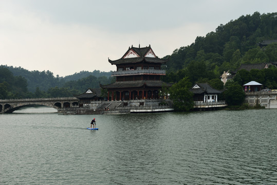 清江天龙湾风光