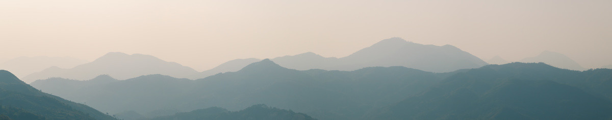 水墨群山