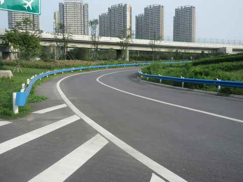 高速公路锌钢护栏