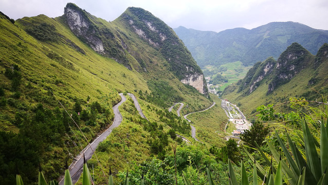 高山盘山公路十八弯