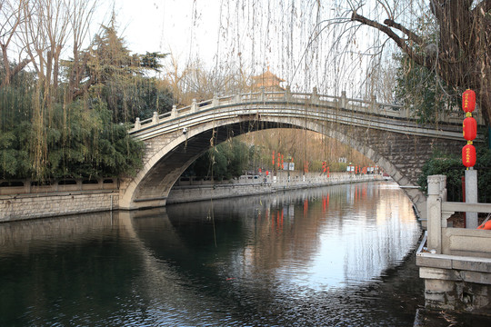 济南护城河拱桥