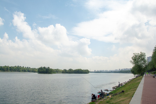 城市河流