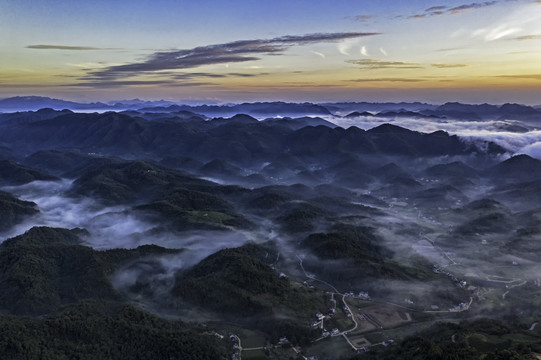 清江河