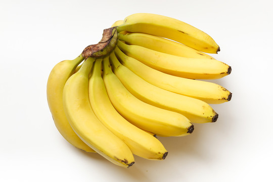一串新鲜的香蕉