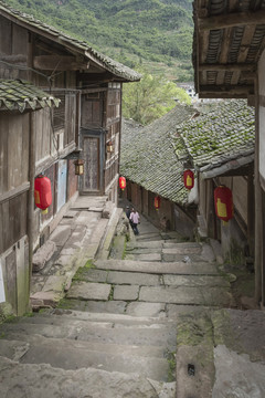 屏山龙华古镇石梯石板路老街街景