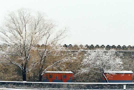 故宫城墙雪景