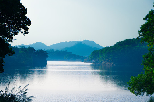 红花湖风光