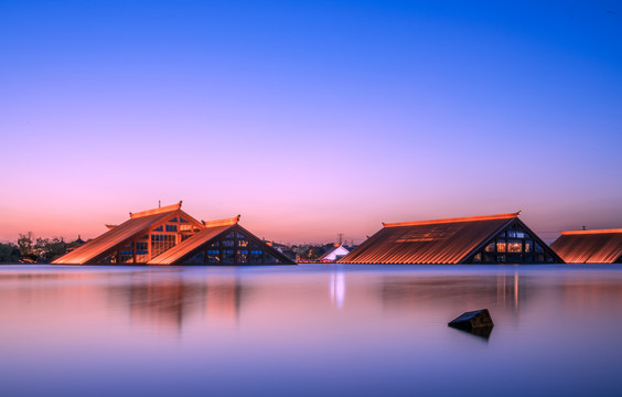 上海广富林夜景