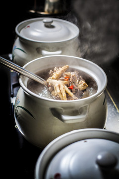 煲鸡汤特写