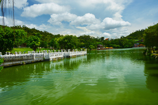 福海湖景色
