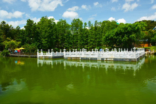 福海湖景色