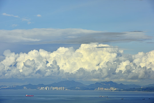 深圳前海湾珠江江畔