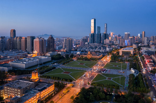 大连中山路人民广场夜景