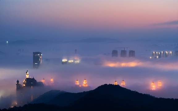 大连星海湾平流雾夜景