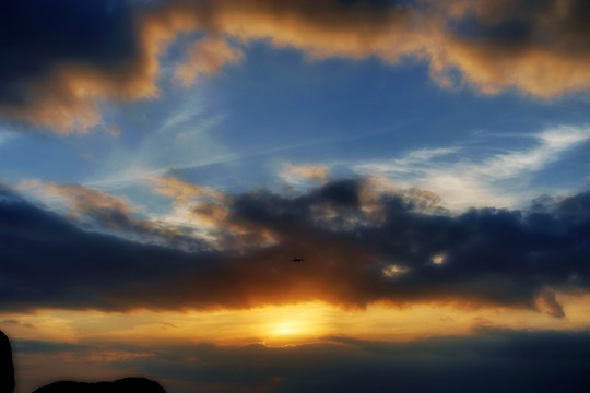 海南天空晚霞