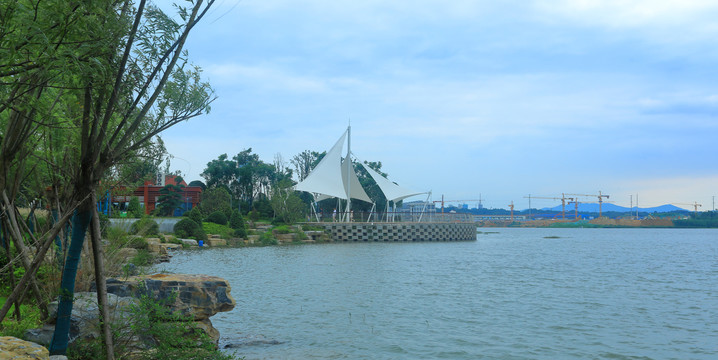 湖边风景