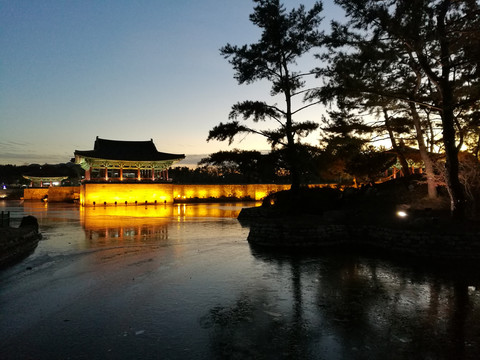 古城池夜景