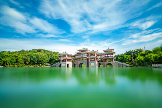 南宁狮山公园竹影桥风雨桥