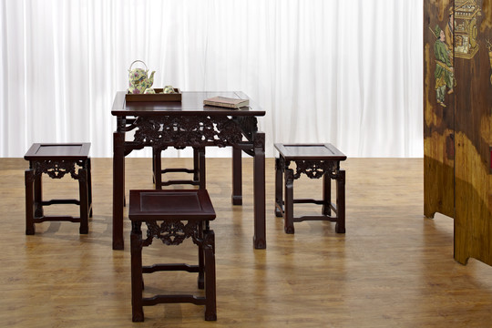 中式方桌与方凳