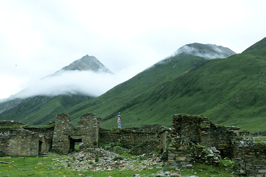 西藏山南琼果杰寺