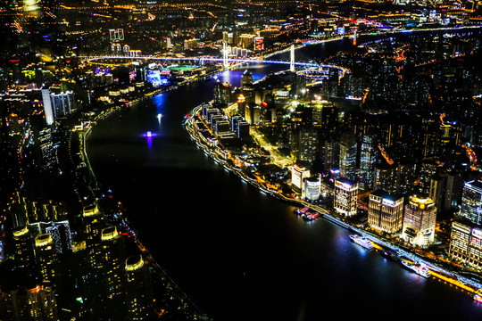 鸟瞰上海黄浦江夜景