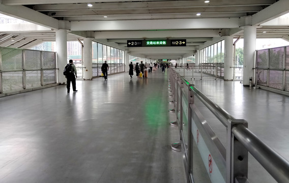 贵港火车站站台