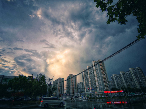 雨后天空