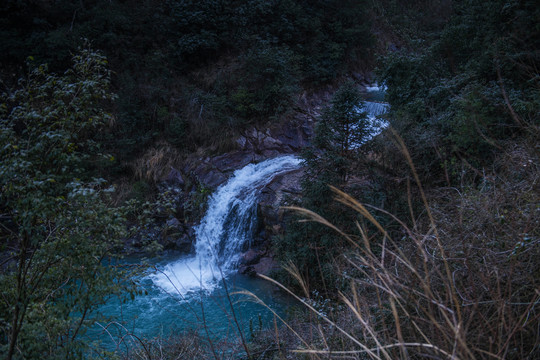 山瀑