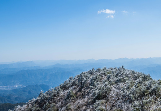 冬天的大山