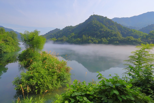 雾景山水