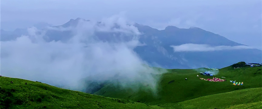 山与雾