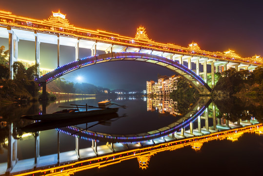 广西三江风雨桥夜景