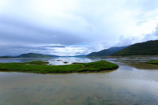 香格里拉纳帕海风光