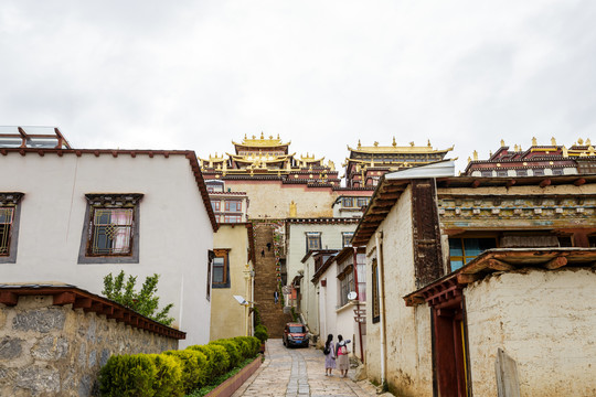 松赞林寺