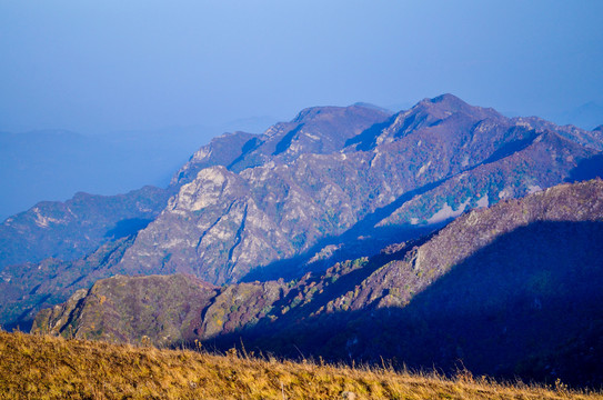 高山秋景