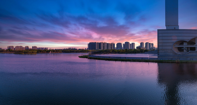 静谧远香湖