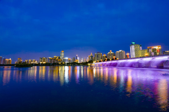 南宁南湖城市风光夜景