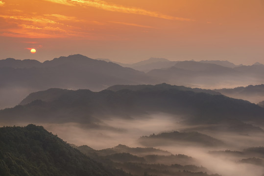 破雾而出