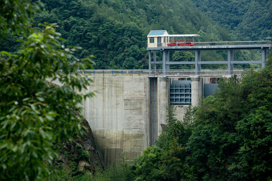 拦水坝