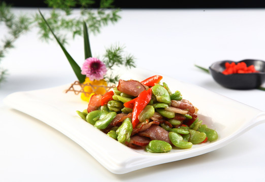臘肉蠶豆