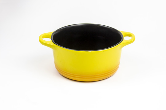 黄色陶瓷锅