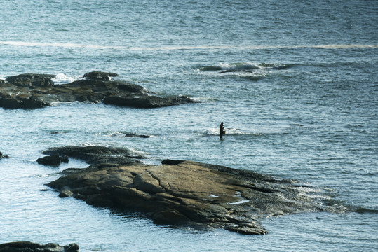 海边钓鱼